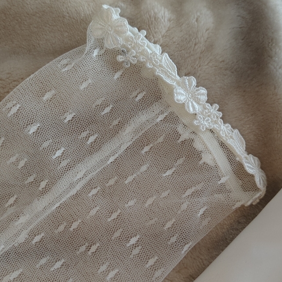 Flora Nikrooz White Robe - Picture 8 of 9